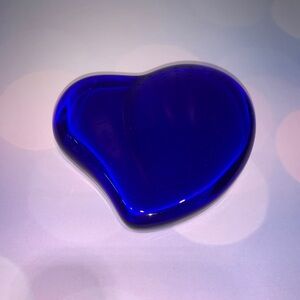 Tiffany & Co Cobalt Blue Elsa Peretti Glass Heart Paperweight 4" x 4" Signed